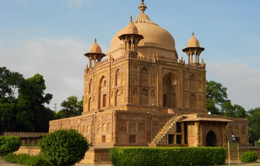 Khusro Bagh